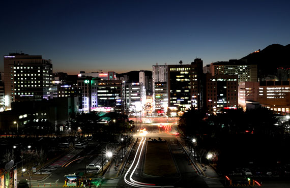 山本中心商业街夜景